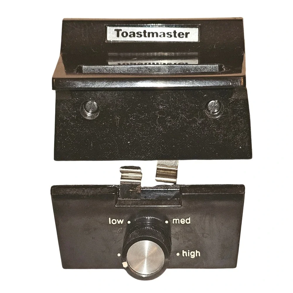 Toastmaster 269C‎ Waffle Baker Square 4-Slice Stainless Steel Adjustable 1400W